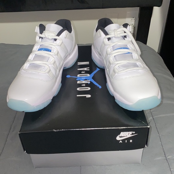 Air Jordan 11 Retro Low “Legend Blue” (GS) - Picture 2 of 3